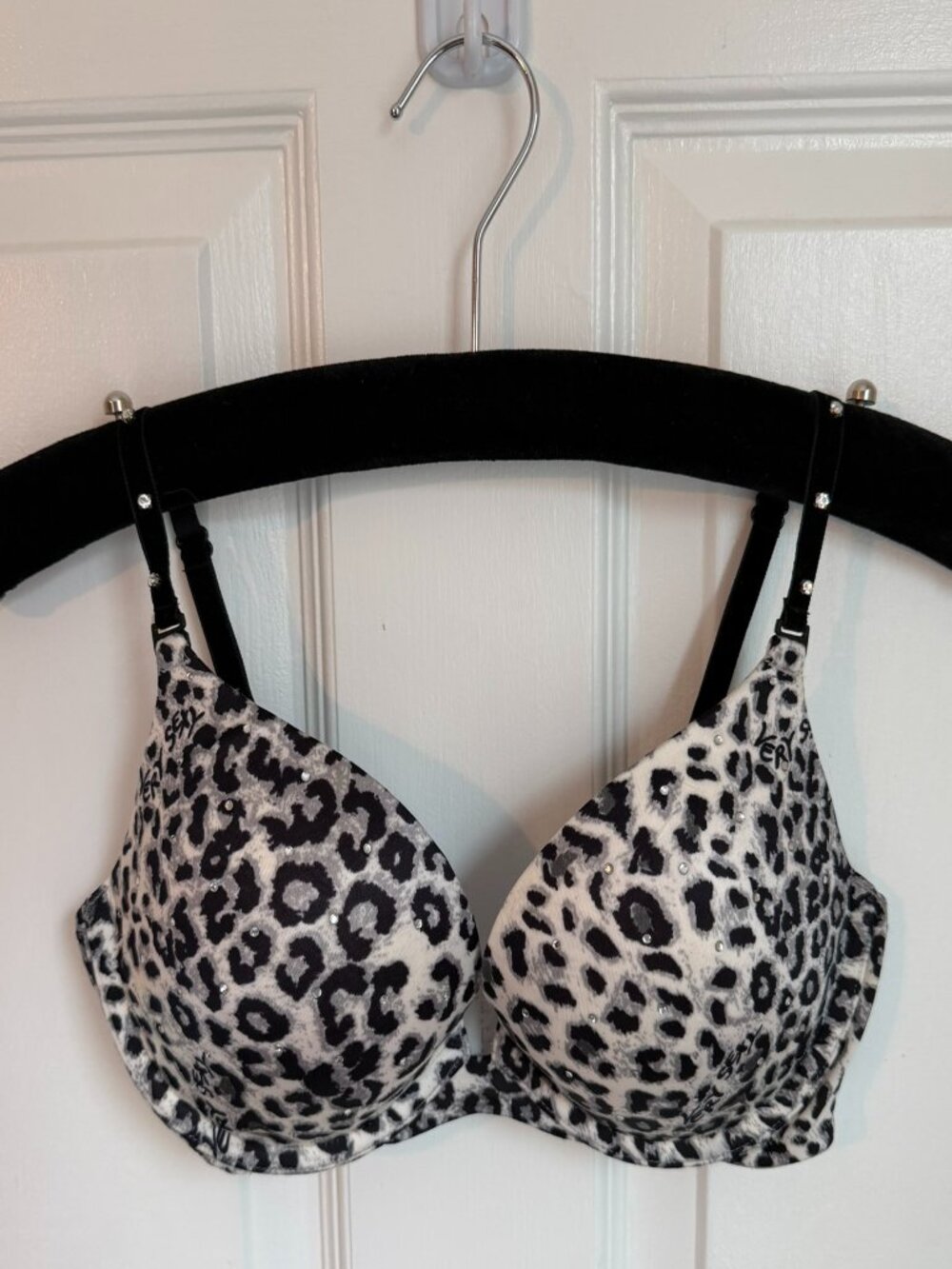 Victoria's Secret Snow Leopard 34C Push-Up Bra & Panty Set